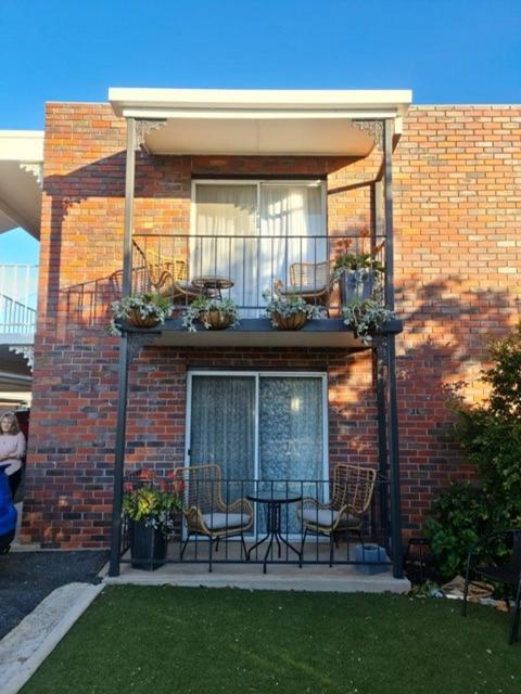 Town House Motor Inn Horsham Exterior foto