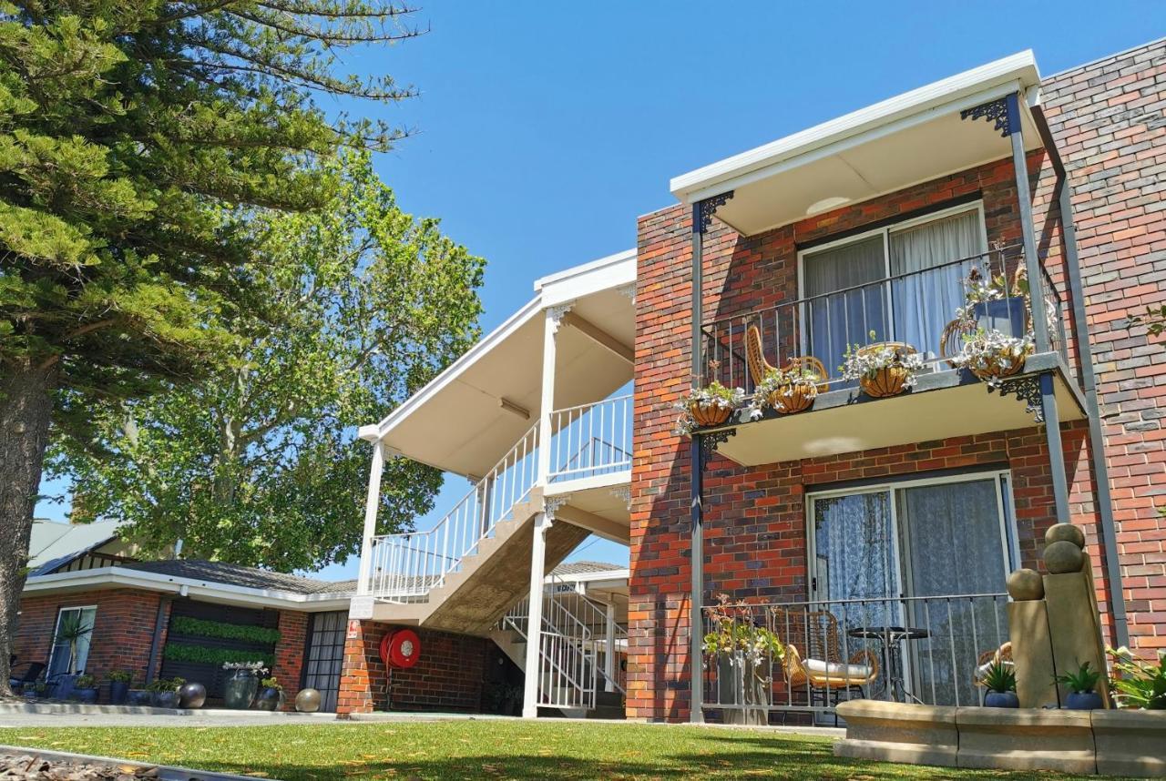 Town House Motor Inn Horsham Exterior foto